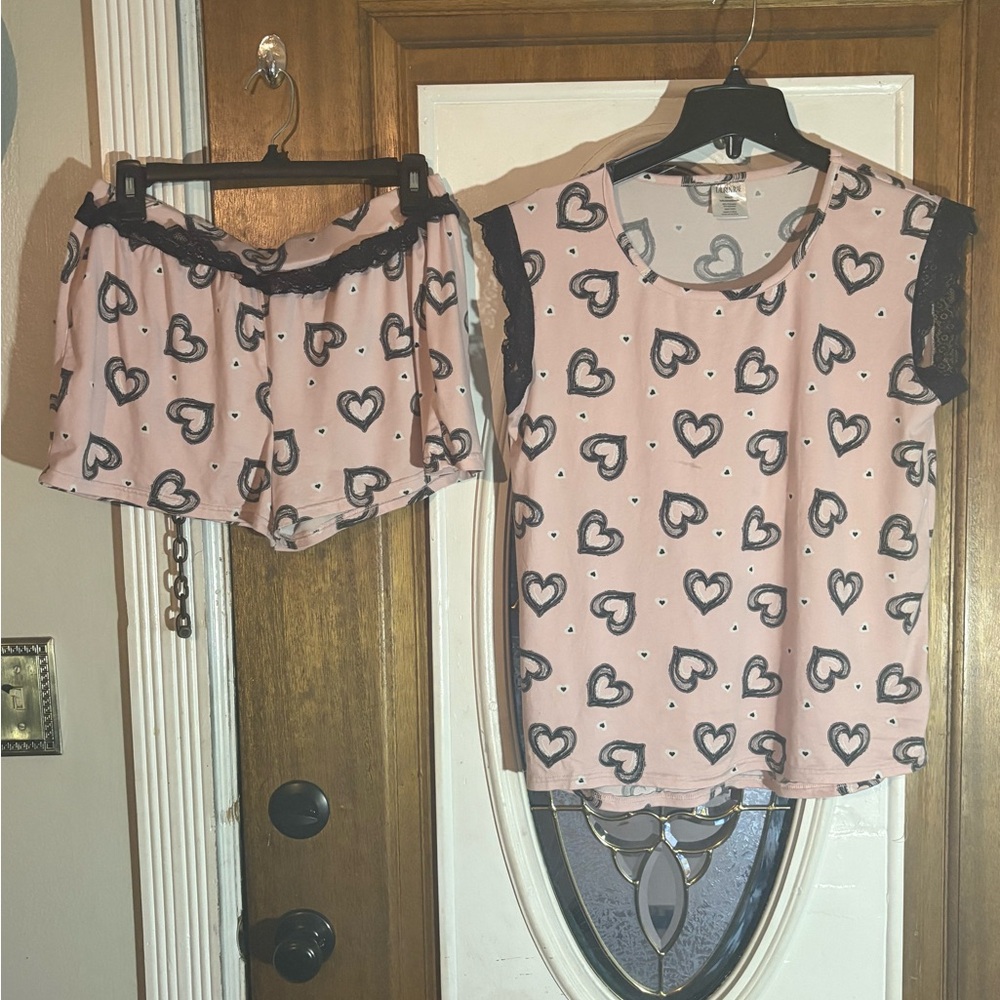 TWO sets of super buttery soft pajamas - Picture 9 of 16